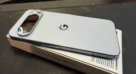 Mint
													Google Pixel 10 Pro XL - Unlocked, Moonstone, 256 GB, GUL82, photo 3 of 9