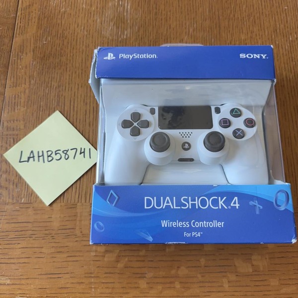 DualShock 4 Wireless Controller - White