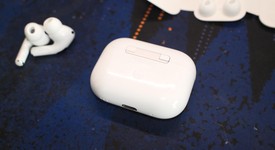 Used
													Apple AirPods Pro 2 - USB-C, photo 2 of 18