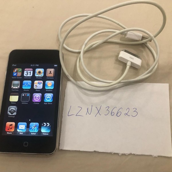 Apple iPod Touch 2nd Gen - Wi-Fi, Black, 8 GB