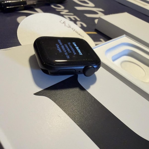 Apple Watch SE (3rd Gen) 40mm - Midnight, A3324 - GPS