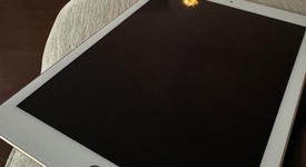 Mint
													Apple iPad 6th Gen - Wi-Fi, Gold, 32 GB, A1893, photo 5 of 7