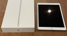 Good
													Apple iPad 7th Gen - Wi-Fi, Silver, 32 GB, A2197, photo 3 of 6