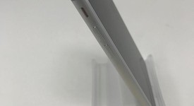 Mint
													Apple iPhone 7 - Unlocked, Silver, 128 GB, A1660, photo 4 of 7
