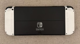 Good
													Nintendo Switch - OLED - White, 64 GB, photo 3 of 11