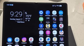 Mint
													Vivo X Fold5 - Unlocked Non-US, Black, 256 GB, 12 GB, photo 4 of 12