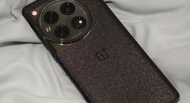 Good
													OnePlus 12 - Unlocked, Black, 256 GB, 12 GB, CPH2583, photo 1 of 8