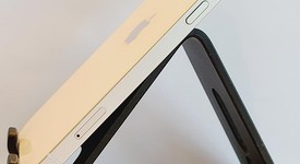 Mint
													Apple iPhone 12 - Unlocked, White, 64 GB, A2172, photo 5 of 6