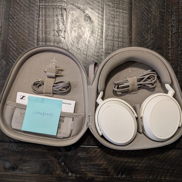 Sennheiser Momentum 4 - White