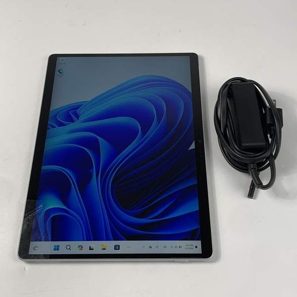 Microsoft Surface Pro 8 - 1 TB, Platinum, 32 GB, Intel Core i7