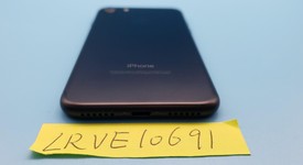 Mint
													Apple iPhone 7 - Unlocked, Black, 32 GB, A1660, photo 4 of 7