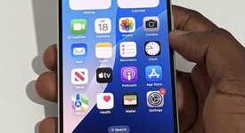 Mint
													Apple iPhone 16 - Unlocked, White, 128 GB, A3081, photo 1 of 15