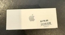 New
													Apple AirPods 4th Gen - Active Noise Cancellation, photo 4 of 4