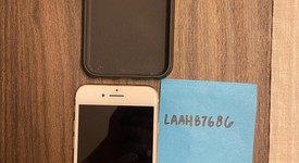 Good
													Apple iPhone 8 - Unlocked, Gold, 64 GB, A1863, photo 2 of 14