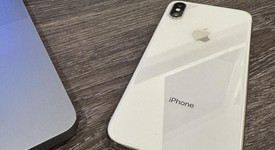 Good
													Apple iPhone X - Unlocked, Silver, 64 GB, A1865, photo 2 of 10