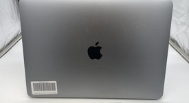 Fair
													MacBook Pro 2020 - 13" - I5, Gray, 256 GB, 16 GB, photo 4 of 7