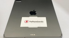 Mint
													Apple iPad Pro 11" 2nd Gen 2020 - Unlocked, Gray, 128 GB, A2068, photo 3 of 6