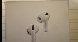 New
													Apple AirPods Pro 3, photo 2 of 7