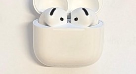 Used
													Apple AirPods 4th Gen - Active Noise Cancellation, photo 1 of 4