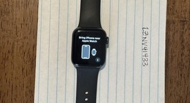 Fair
													Apple Watch SE 1st Gen 40mm - Gray, A2351 - GPS, Aluminum, photo 2 of 7