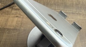Fair
													Apple iPhone 6 - AT&T, Silver, 64 GB, A1549, photo 3 of 7