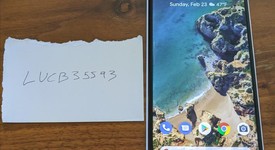 Good
													Google Pixel 2 XL - Unlocked, Black & White, 64 GB, Google Edition, photo 1 of 7