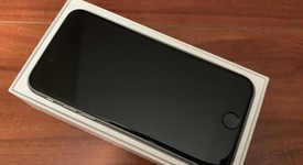 Mint
													Apple iPhone 6S - Unlocked, Grey, 128 GB, A1633, photo 2 of 8