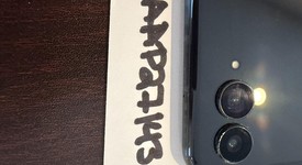 Good
													Motorola Razr Ultra (2025) - Unlocked, PANTONE Scarab, 512 GB, 16 GB, photo 5 of 5