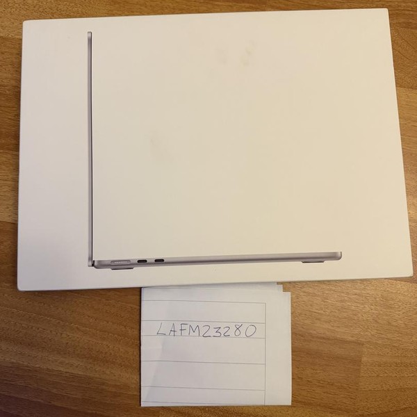 MacBook Air 2026 (M5) - 13 inch - 512 GB, Silver, 16 GB, Apple M5 10-Core (8-core GPU)