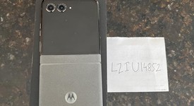 Mint
													Motorola Razr (2024) - Straight Talk, Gray, 256 GB, 8 GB, photo 4 of 11