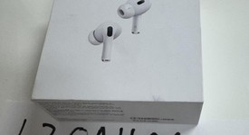 New
													Apple AirPods Pro 2 - USB-C, photo 5 of 8
