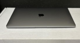 Good
													MacBook Air 2020 - 13" - Apple M1, Gray, 256 GB, 16 GB, photo 5 of 10