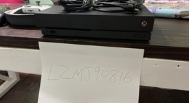 Mint
													Xbox One X (2017) - Black, Standard, photo 2 of 5