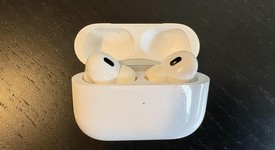 Used
													Apple AirPods Pro 2 - USB-C, photo 2 of 6