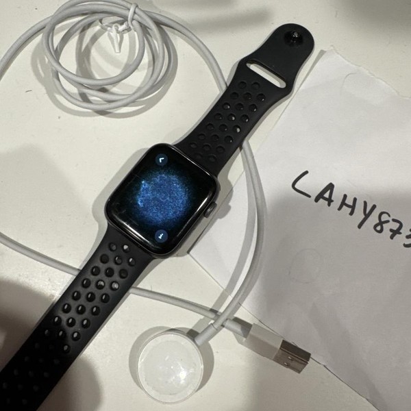 Apple Watch Series 4 44mm - Gray, A1978 - GPS, Nike