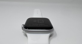 Mint
													Apple Watch SE 2nd Gen 44mm - Unlocked, Silver, A2727 - Cellular, Aluminum, photo 4 of 6