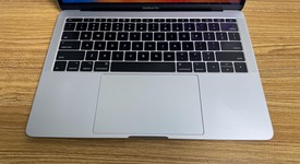 Fair
													MacBook Pro 2017 (No Touch Bar) - 13" - I5, Silver, 256 GB, 8 GB, photo 2 of 8
