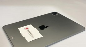 Mint
													Apple iPad Pro 11" 2nd Gen 2020 - Unlocked, Gray, 128 GB, A2068, photo 4 of 6