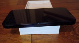 Mint
													Apple iPhone 13 - Unlocked, Midnight, 128 GB, A2482, photo 5 of 10