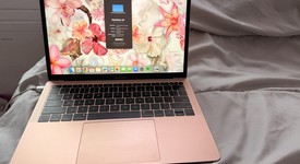 Good
													MacBook Air 2019 - 13" - I5, Gold, 128 GB, 8 GB, photo 2 of 9