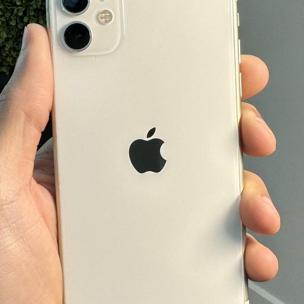 Apple iPhone 11 - Unlocked, 128 GB, White, A2111