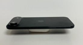 Mint
													Apple iPhone Air - Unlocked, Space Black, 512 GB, A3260, photo 4 of 9