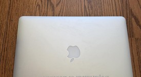Good
													MacBook Air 2017 - 13" - I5, Silver, 128 GB, 8 GB, photo 5 of 10