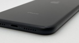 Fair
													Apple iPhone Xr - Unlocked, Black, 64 GB, A1984, photo 5 of 7