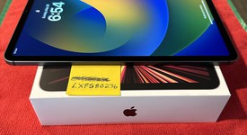 Mint
													Apple iPad Pro 11" 3rd Gen 2021 - Unlocked, Gray, 128 GB, photo 3 of 15