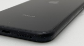 Fair
													Apple iPhone Xr - Unlocked, Black, 64 GB, A1984, photo 5 of 8