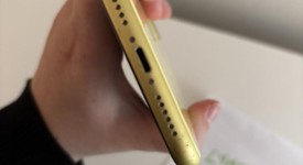Good
													Apple iPhone 11 - Unlocked, Yellow, 64 GB, A2111, photo 4 of 5