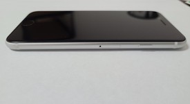 Mint
													Apple iPhone SE 2nd Gen 2020 - Verizon, White, 128 GB, A2275, photo 4 of 6