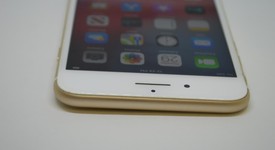 Good
													Apple iPhone 7 Plus - Unlocked, Gold, 32 GB, A1661, photo 3 of 11