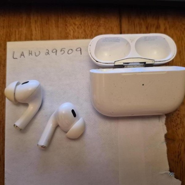 Apple AirPods Pro 2 - Lightning